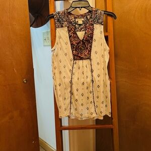 Sleeveless Patterned Top